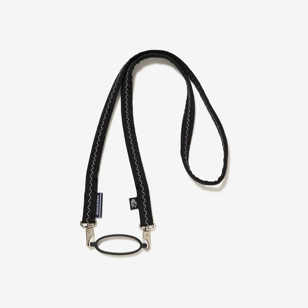 BUNGEE STRAP TAKES HANDS