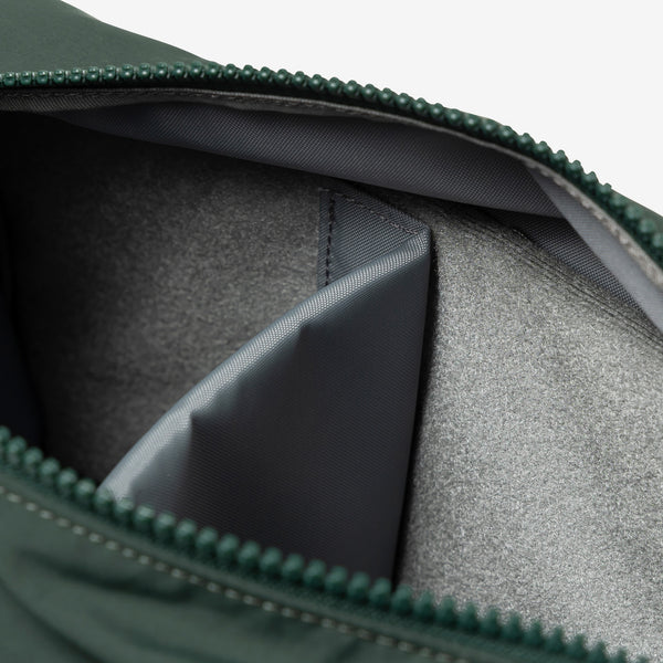 TACKLE SHOULDER BAG